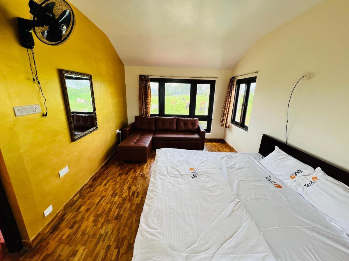 Teyt Castle Villa Ooty Buitenkant foto